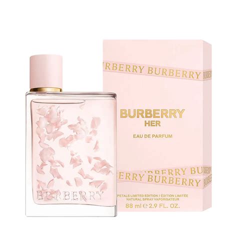 בושם burberry her|burberry her petals.